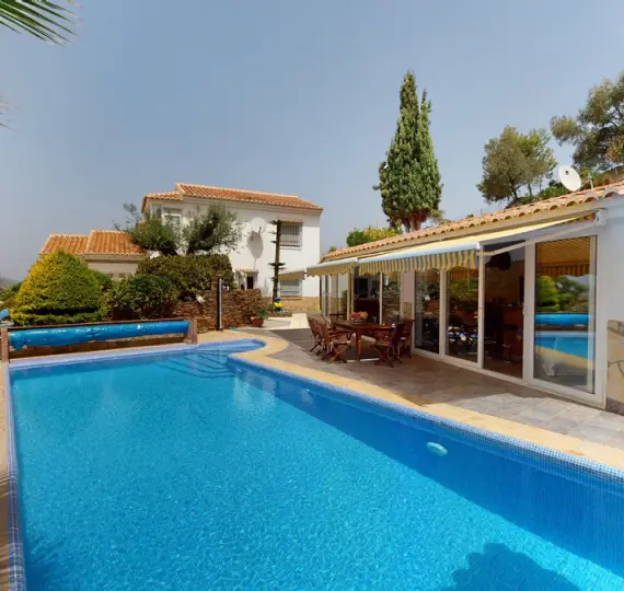 Villa independiente R4381576