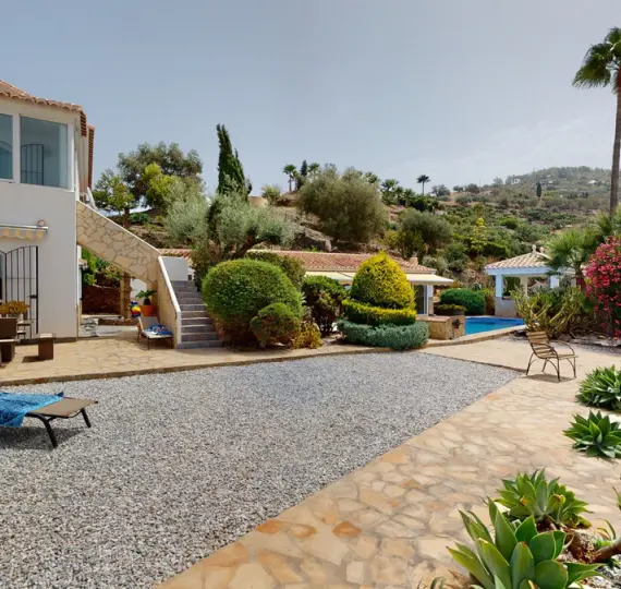 Villa independiente R4381576