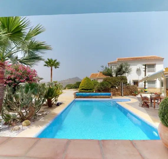 Villa independiente R4381576