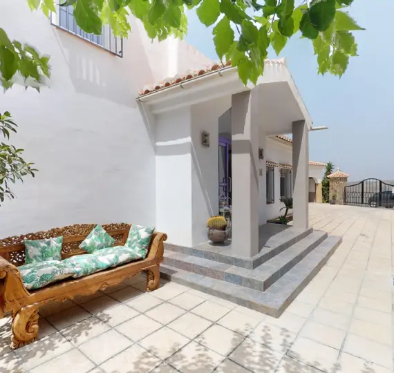 Villa independiente R4381576