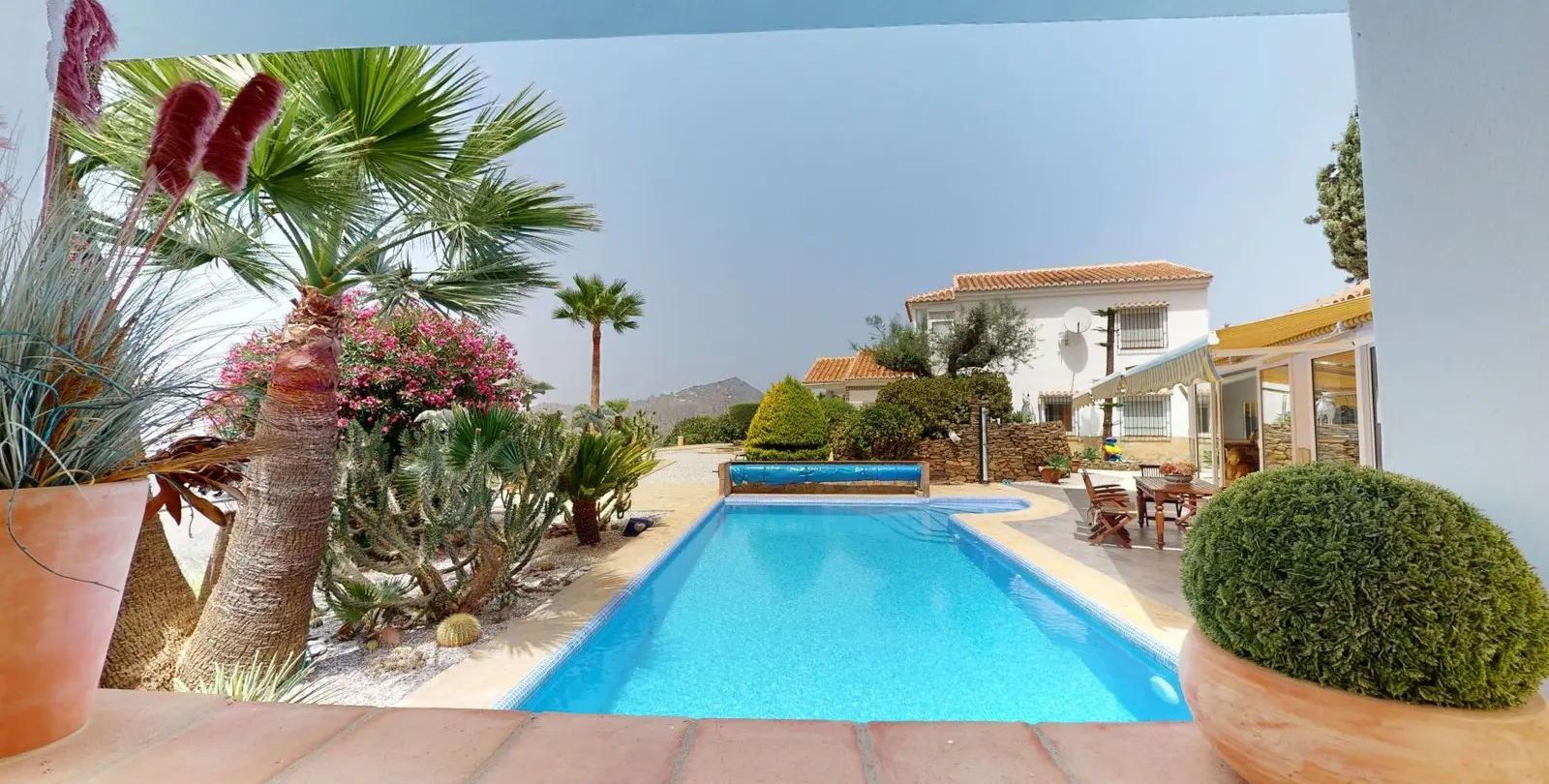 Venta de villa independiente en Sayalonga 4