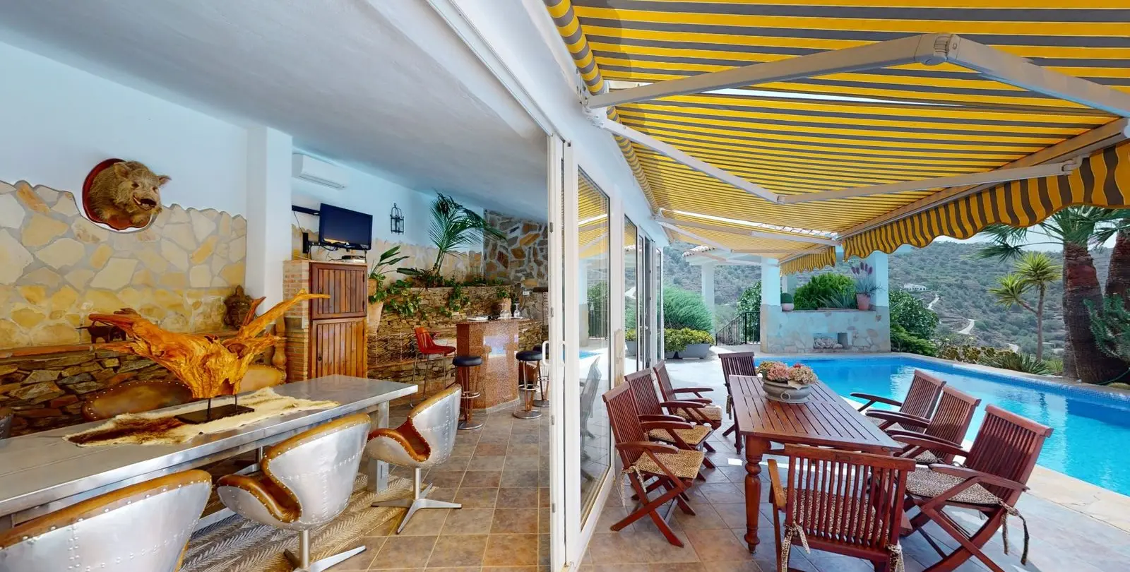 Venta de villa independiente en Sayalonga 48