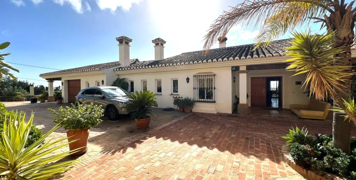Venta de villa independiente en Mijas 1