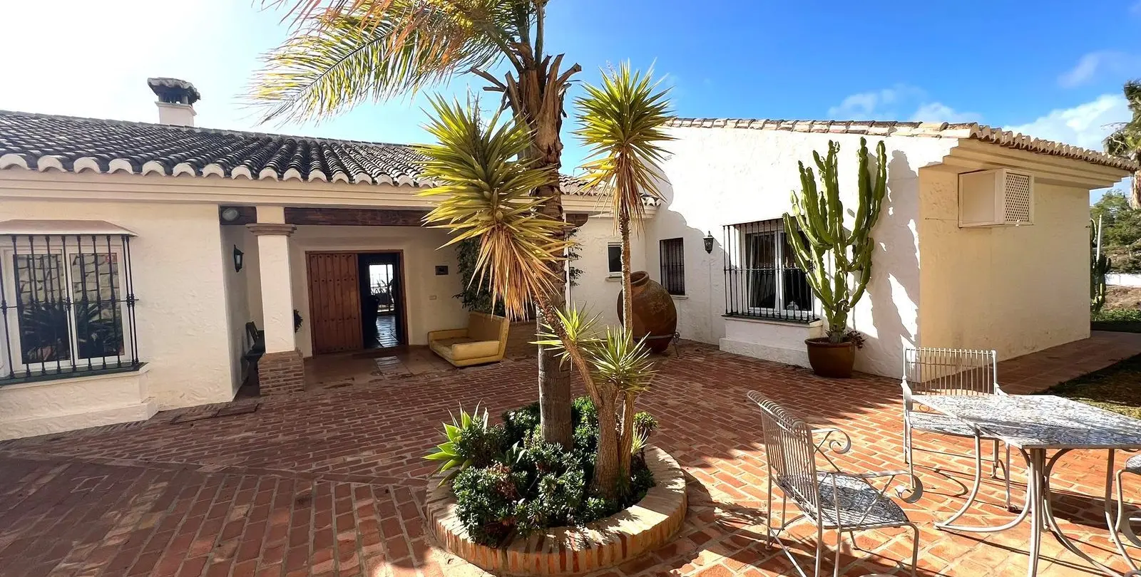 Sale of detached villa in Mijas 3