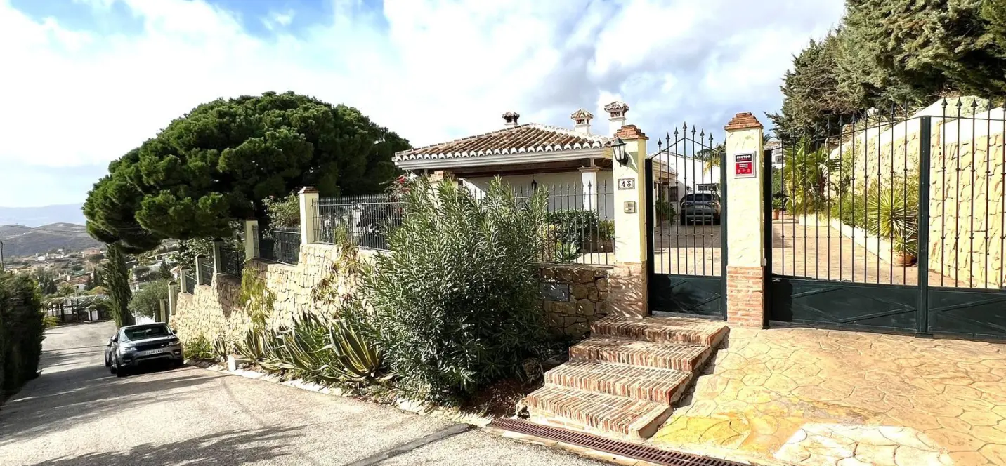 Sale of detached villa in Mijas 3