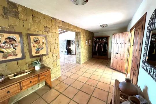 Image 7 thumb