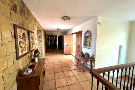 Image 8 thumb