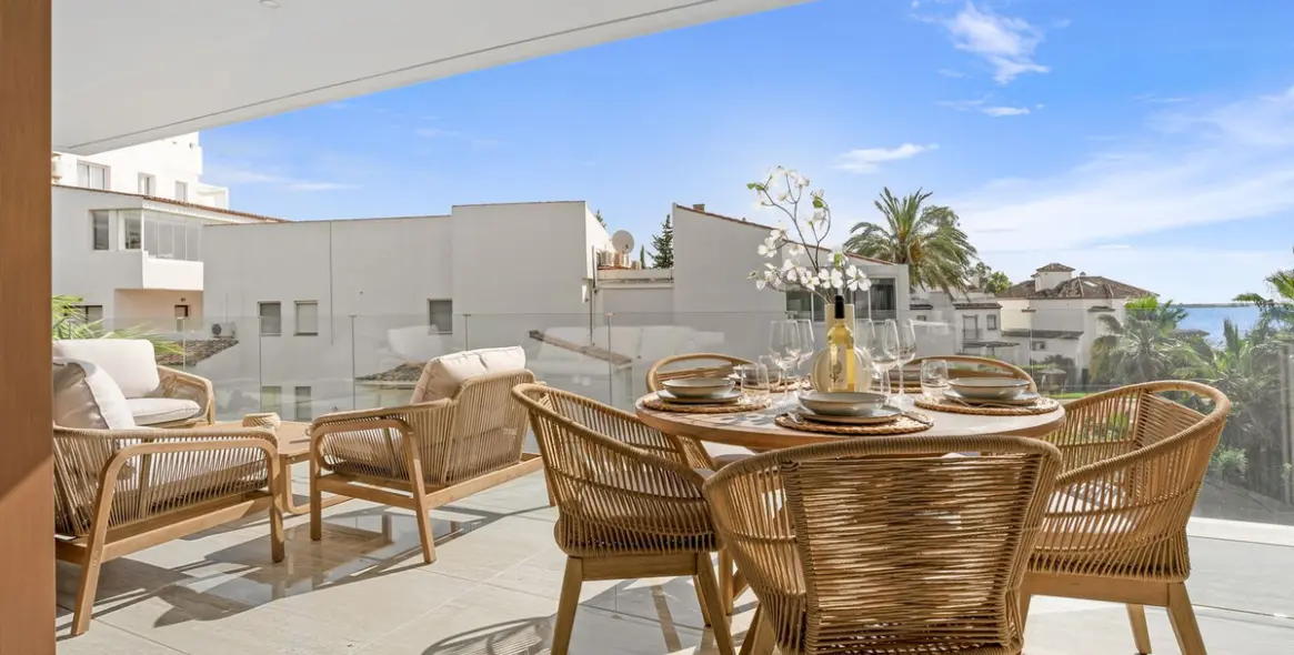 Продажа апартаментов на среднем этаже в Estepona 3