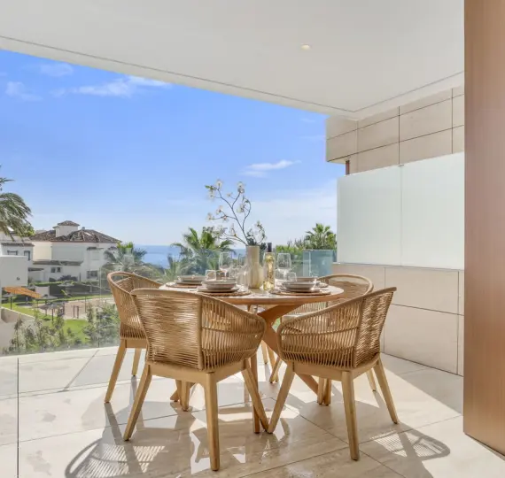 Venta de apartamento en planta media en Estepona