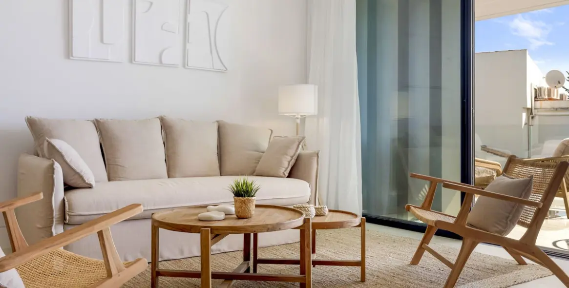 Продажа апартаментов на среднем этаже в Estepona 13