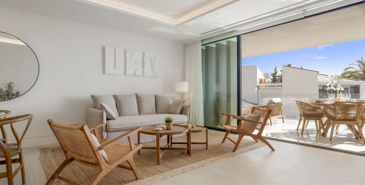 Sale of middle floor apartment in Estepona 9