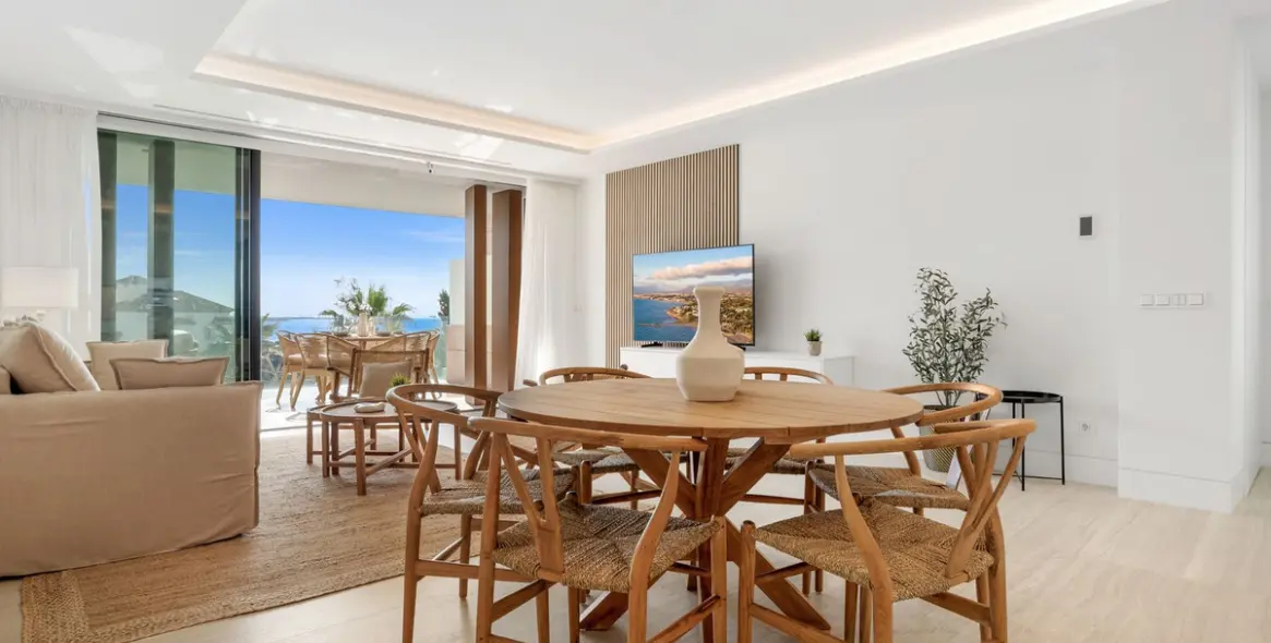 Sale of middle floor apartment in Estepona 24