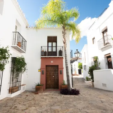 Sale of townhouse in The Golden Mile