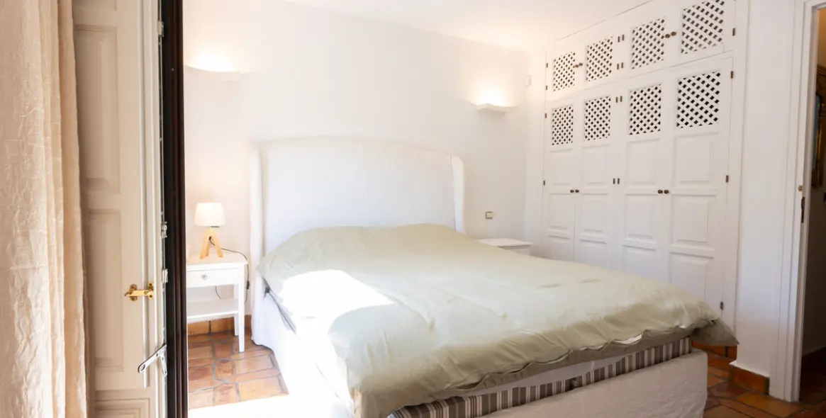 Sale of townhouse in The Golden Mile 9