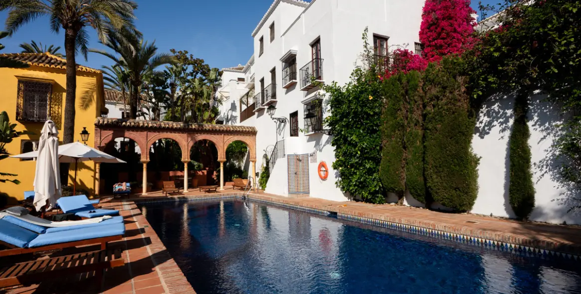 Sale of townhouse in The Golden Mile 20