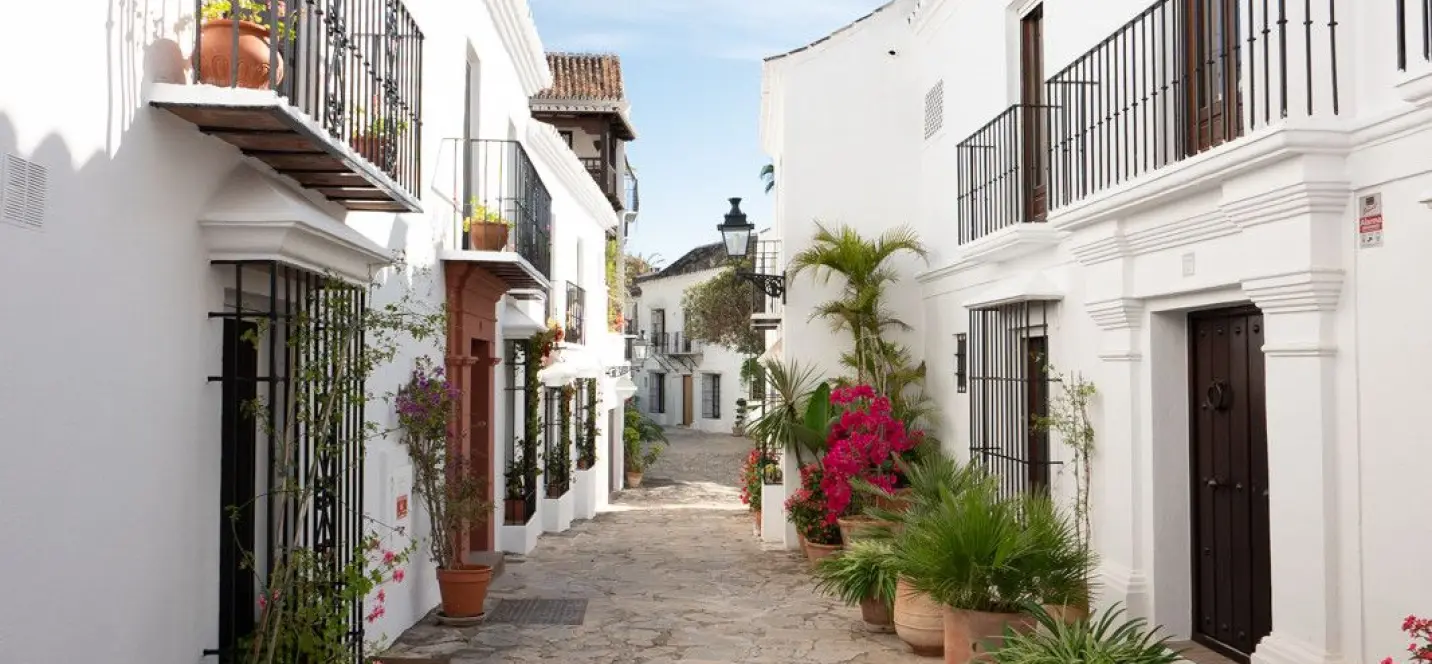Sale of townhouse in The Golden Mile 0