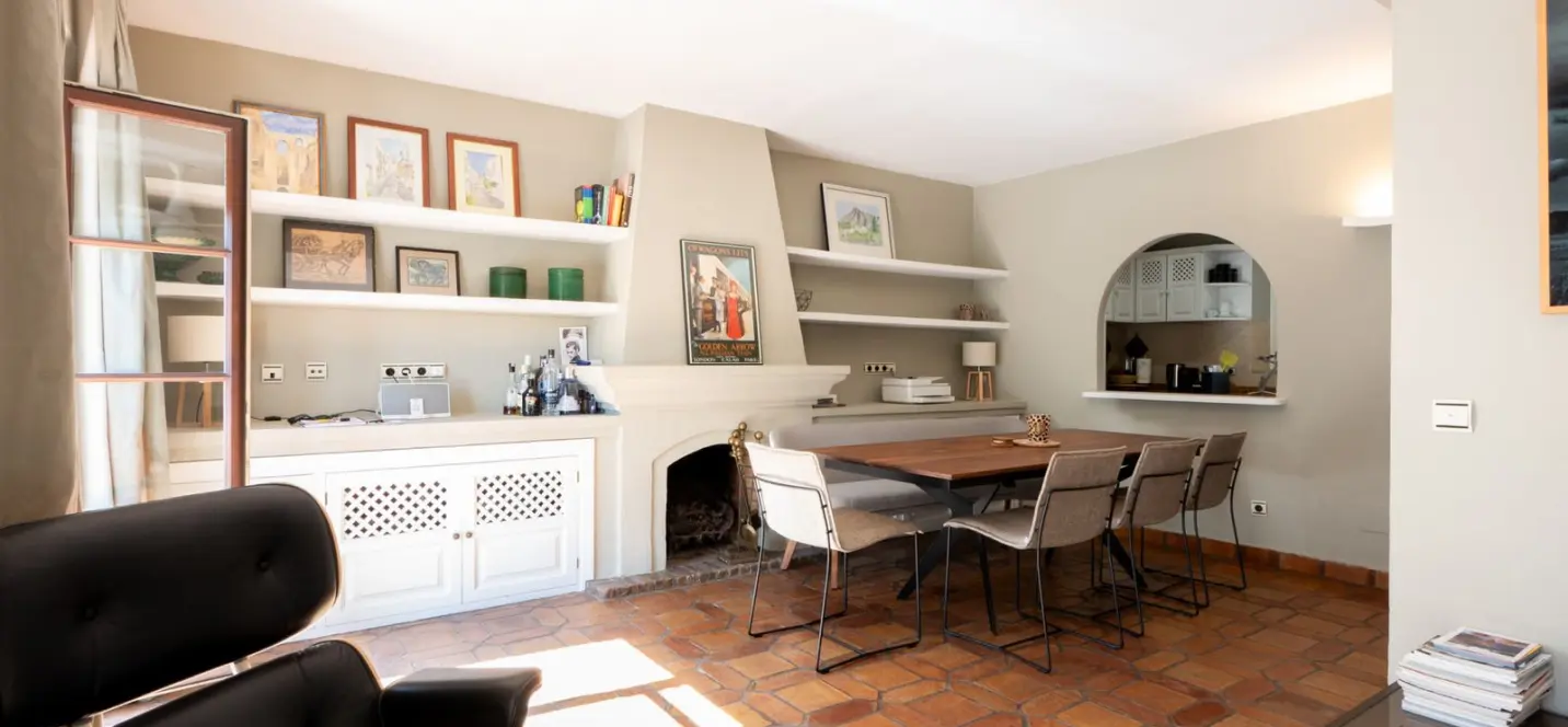 Sale of townhouse in The Golden Mile 4