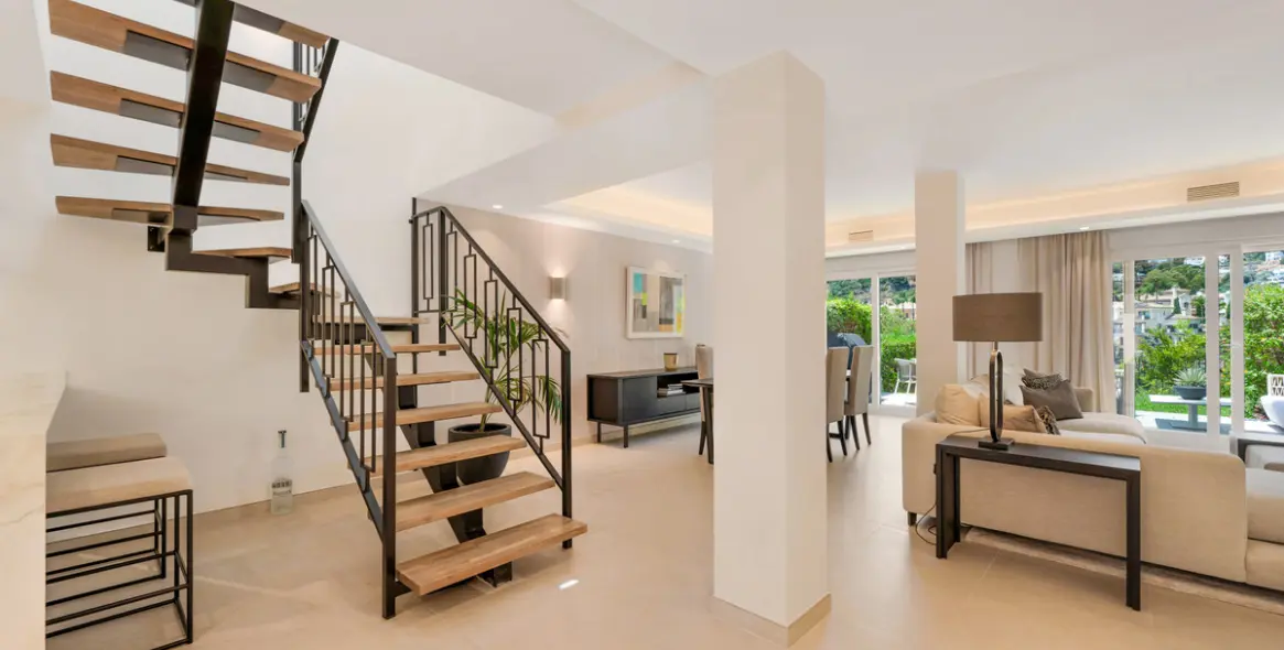 Sale of townhouse in La Quinta 13