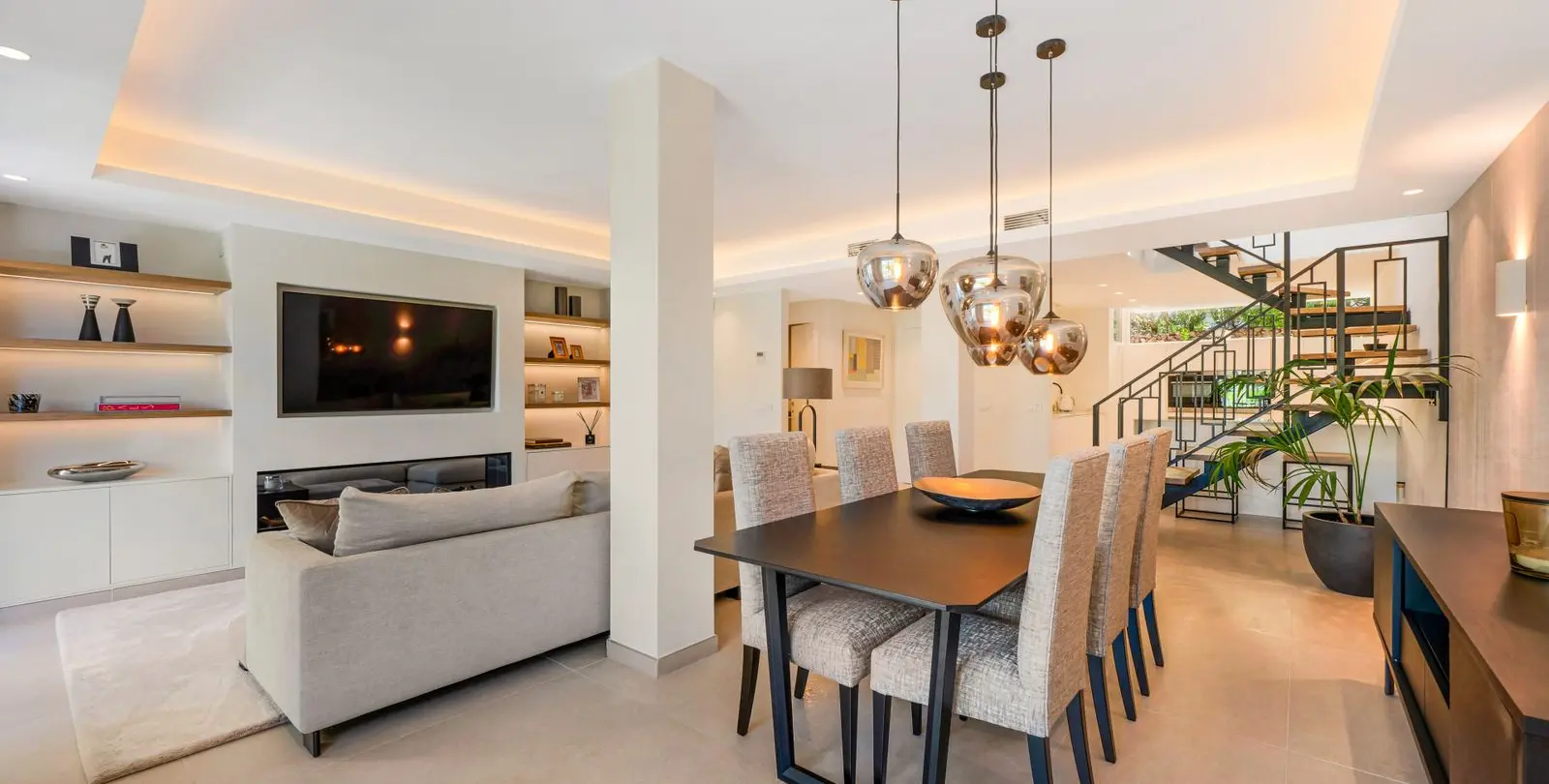 Sale of townhouse in La Quinta 2