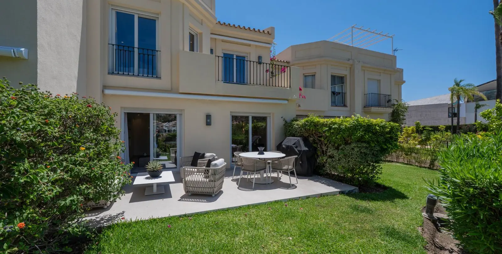 Sale of townhouse in La Quinta 32