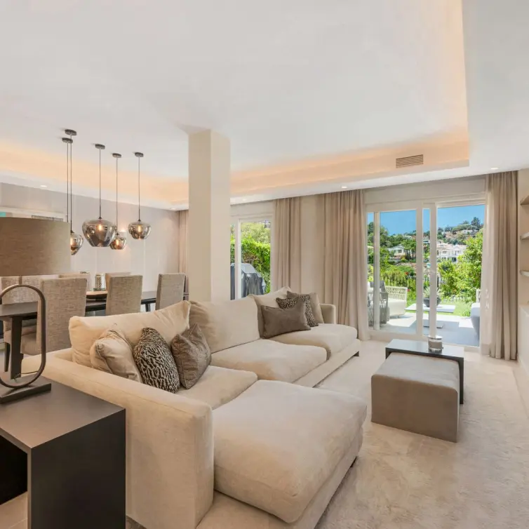 Sale of townhouse in La Quinta