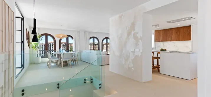 Sale of penthouse duplex in La Duquesa 1