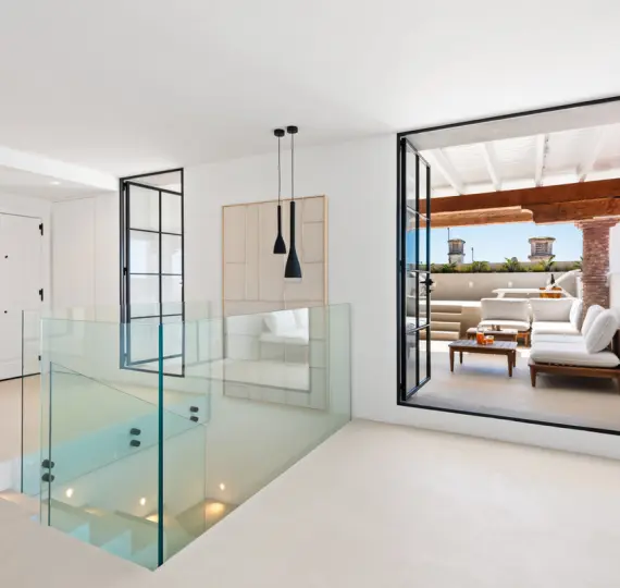 Sale of penthouse duplex in La Duquesa