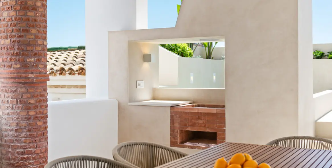 Sale of penthouse duplex in La Duquesa 19