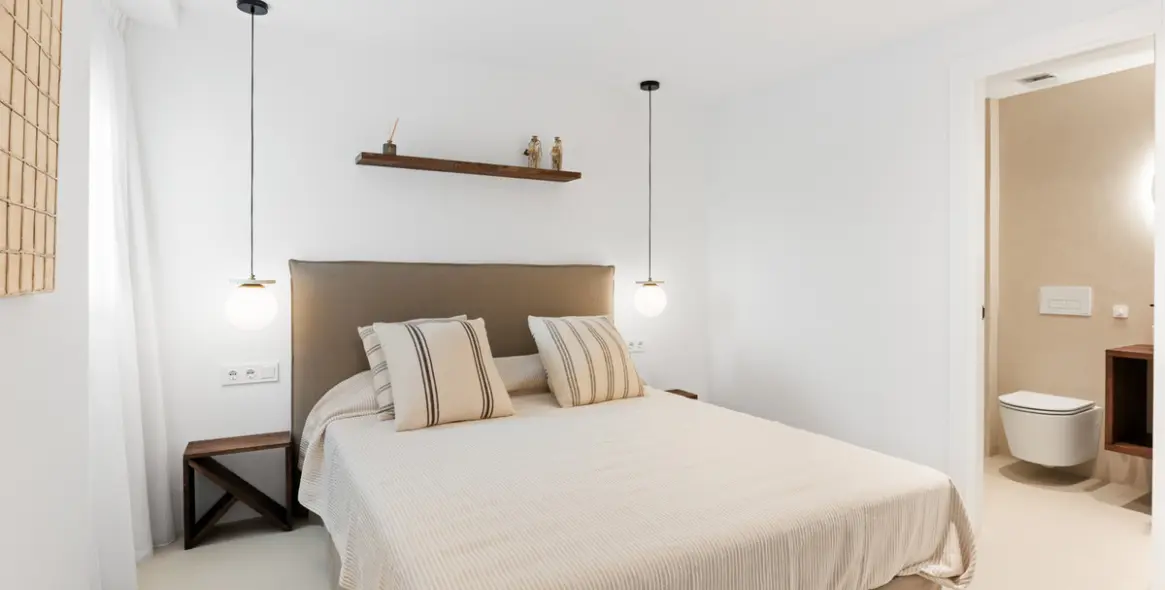 Sale of penthouse duplex in La Duquesa 24