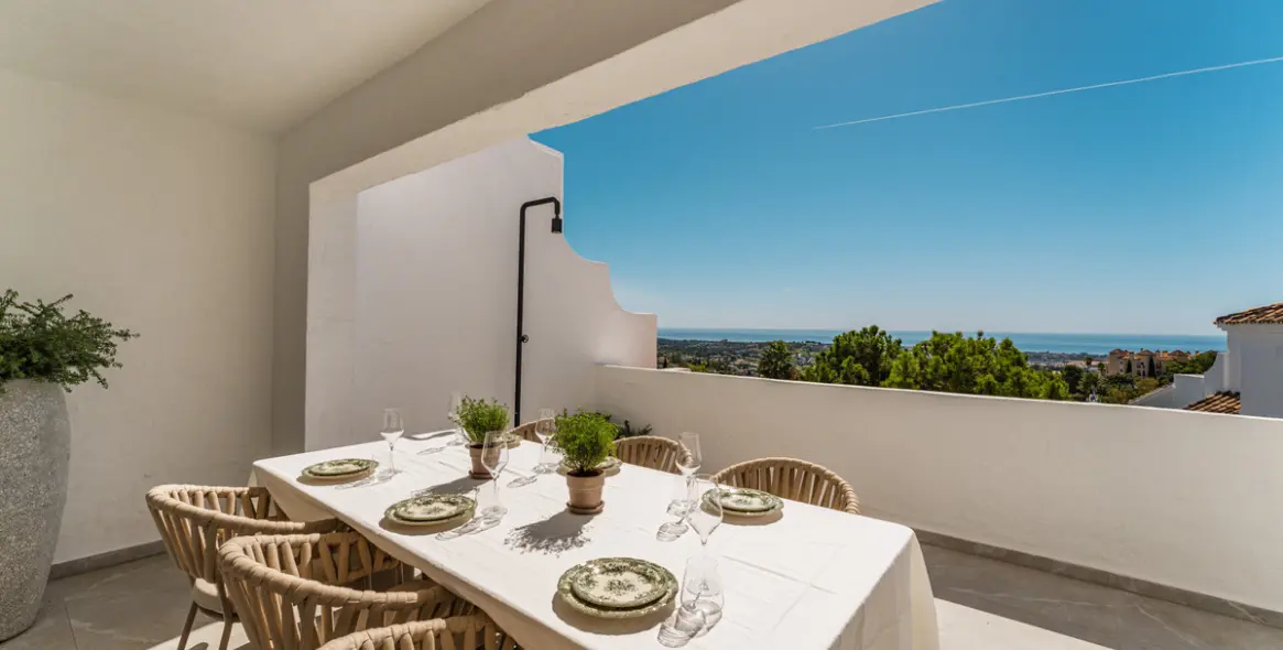 Продажа двухуровневых апартаментов в Benahavís 30