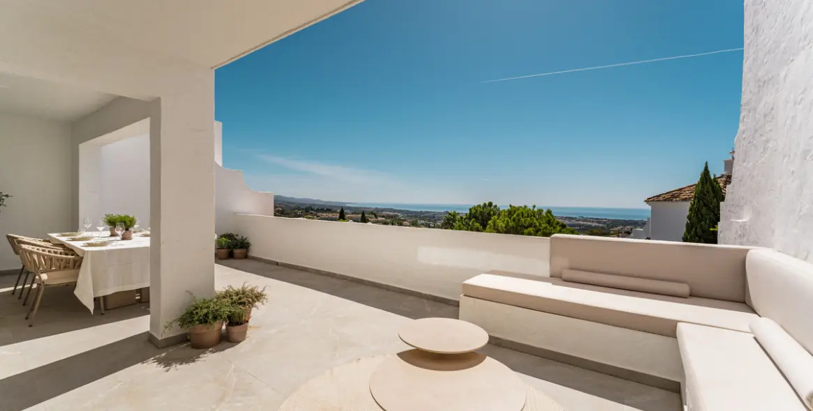 Продажа двухуровневых апартаментов в Benahavís 31