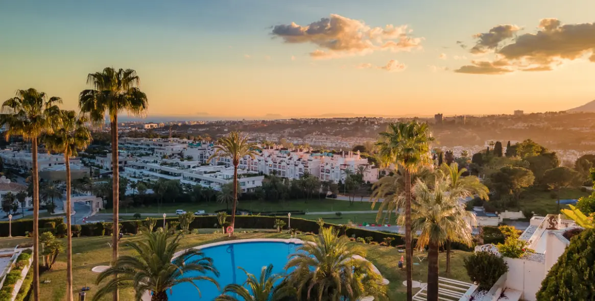 Продажа апартаментов на среднем этаже в The Golden Mile 4