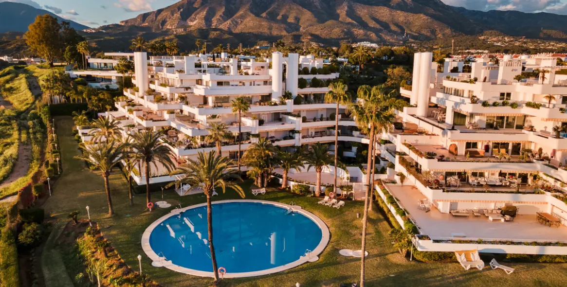 Продажа апартаментов на среднем этаже в The Golden Mile 5