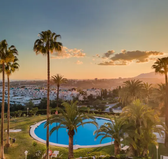 Venta de apartamento en planta media en The Golden Mile