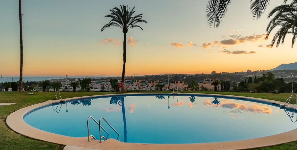 Продажа апартаментов на среднем этаже в The Golden Mile 8