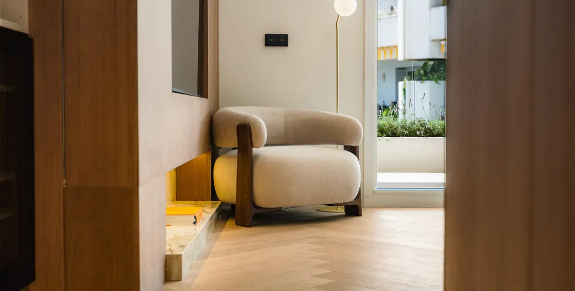 Sale of middle floor apartment in The Golden Mile 34