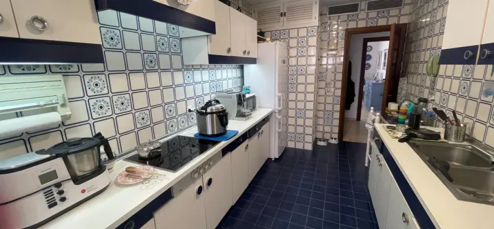 Penthouse R5173018 1