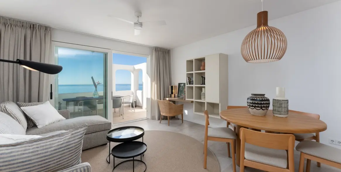 Sale of penthouse duplex in Calahonda 2