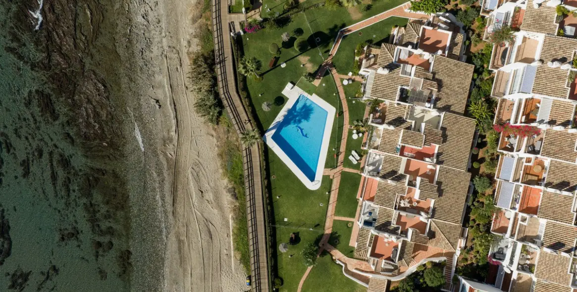 Venta de ático dúplex en Calahonda 42