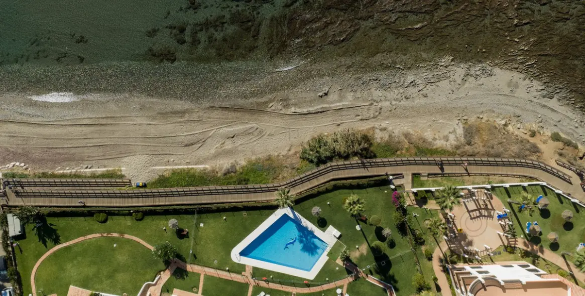 Venta de ático dúplex en Calahonda 43