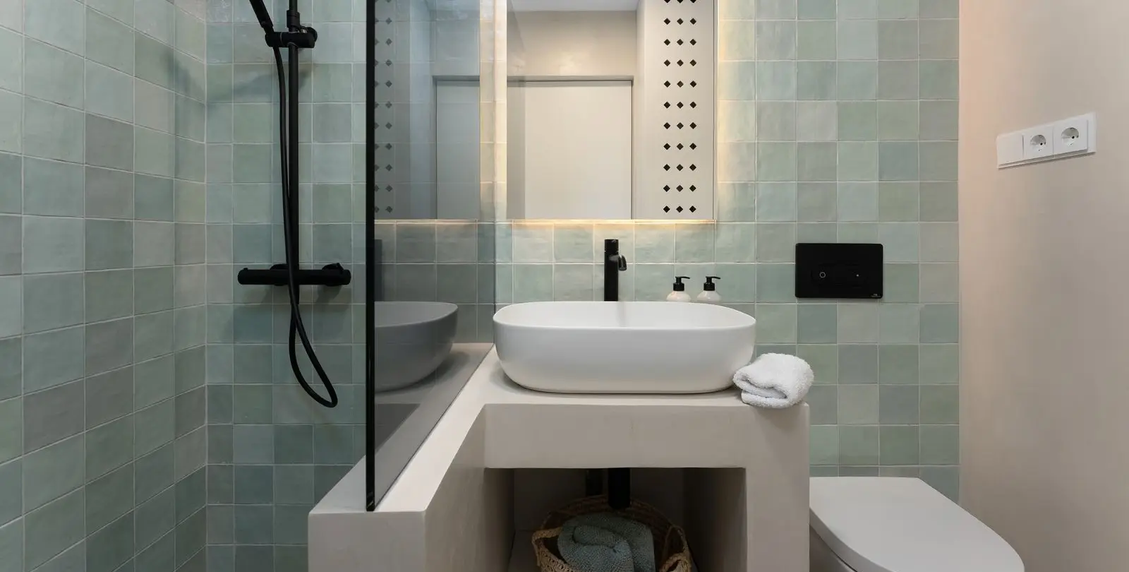 Sale of penthouse duplex in Calahonda 24