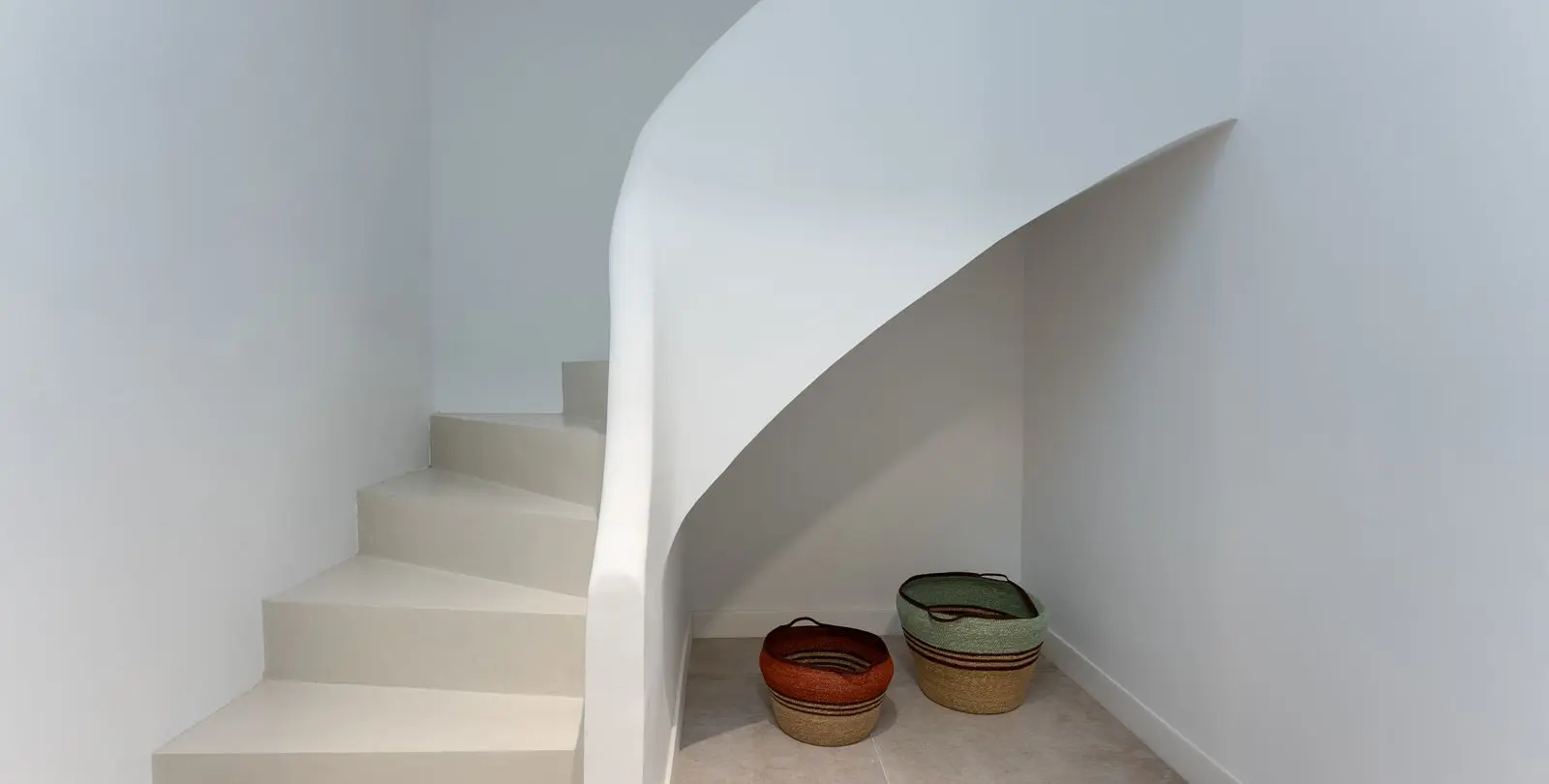 Sale of penthouse duplex in Calahonda 25