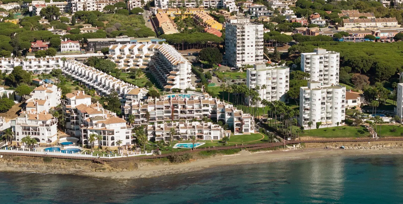 Sale of penthouse duplex in Calahonda 45