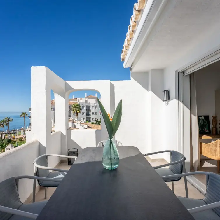 Sale of penthouse duplex in Calahonda