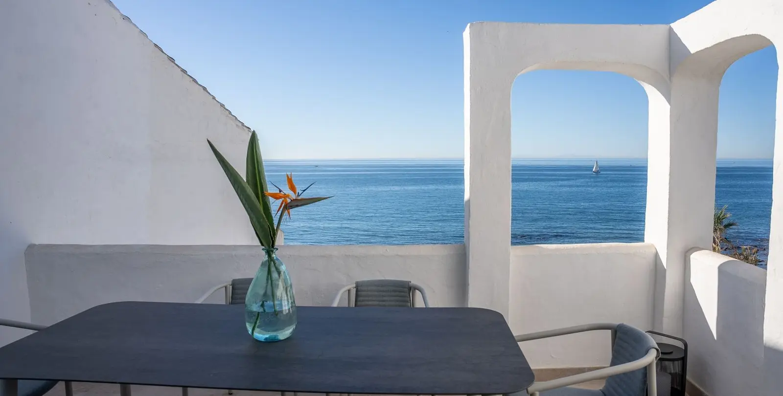 Sale of penthouse duplex in Calahonda 14