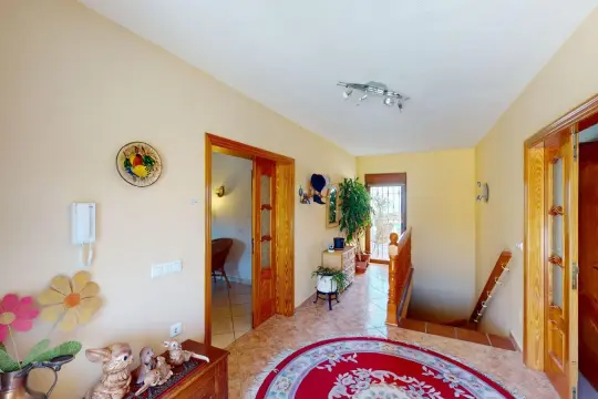 Image 6 thumb
