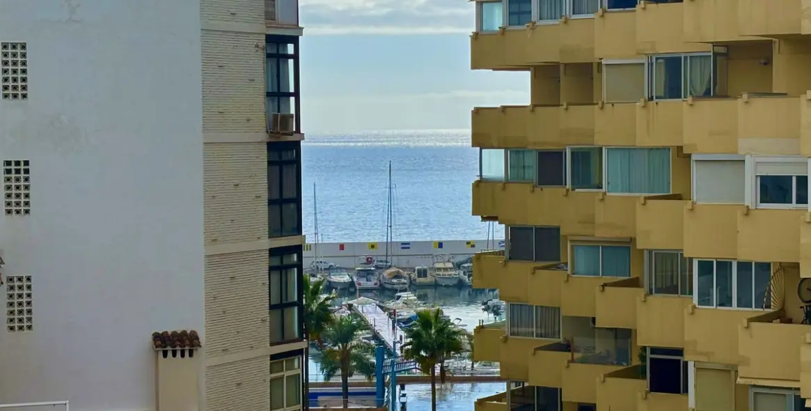 Продажа апартаментов на среднем этаже в Marbella 1