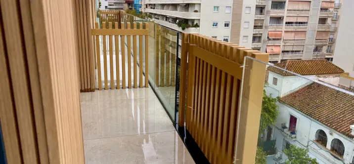 Venta de apartamento en planta media en Marbella 3