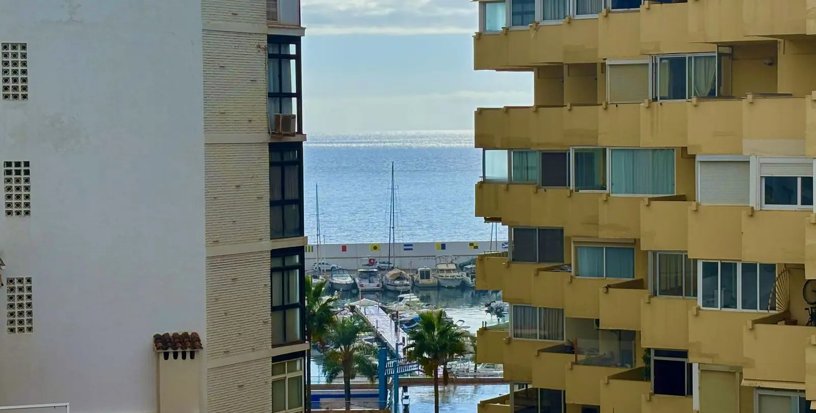 Продажа апартаментов на среднем этаже в Marbella 2