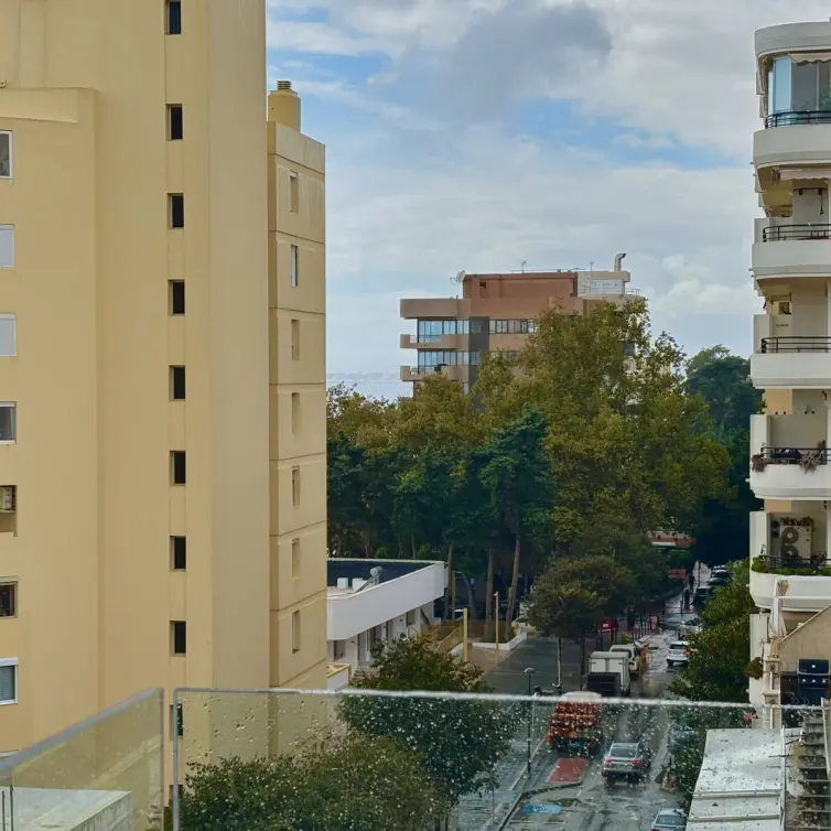 Sale of middle floor apartment in Marbella